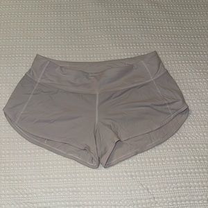 Lululemon Speed Up Short Low Rise in Light Gray